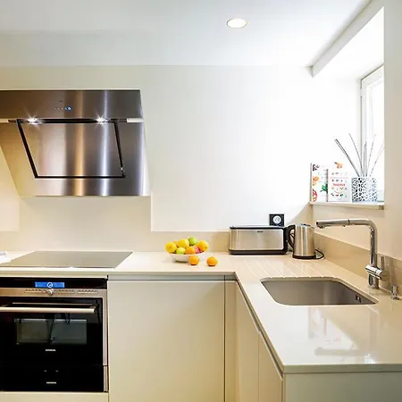 Le Petit Bordelais Apartment *